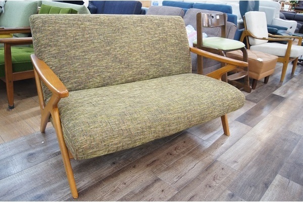 ウニコ２人掛けソファ UNICO(ウニコ)から2人掛けソファ FIVE(ファイブ)が買取入荷しま