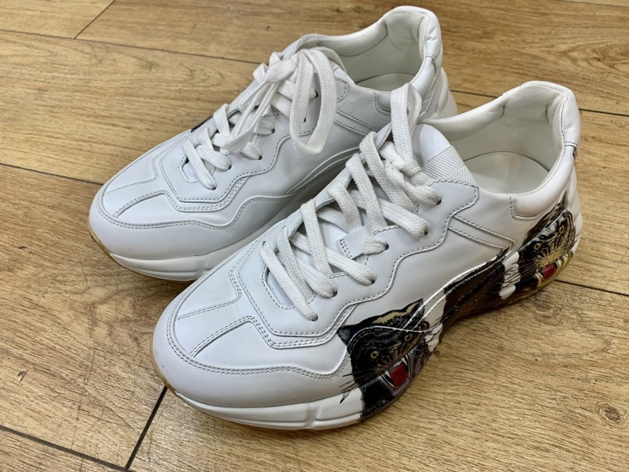 GUCCI ライトン スニーカー GUCCI(グッチ)から人気のスニーカー『ライトン』をご紹介します