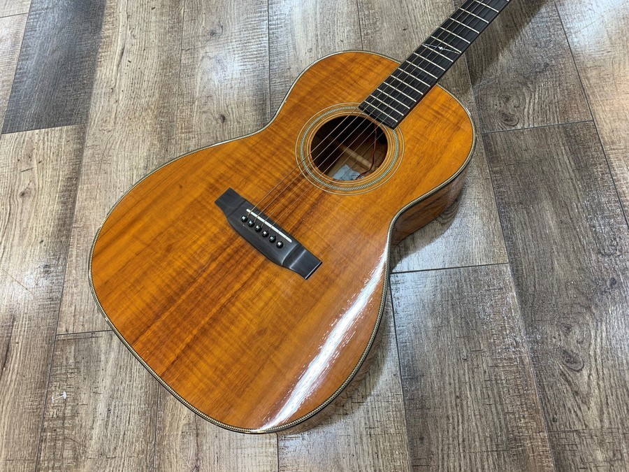 H. Yairi RNY-1000 アコースティックギター 2003年製 委託品ギターご紹介。 K.Yairi RNY-1000K 2003年製 いわゆる