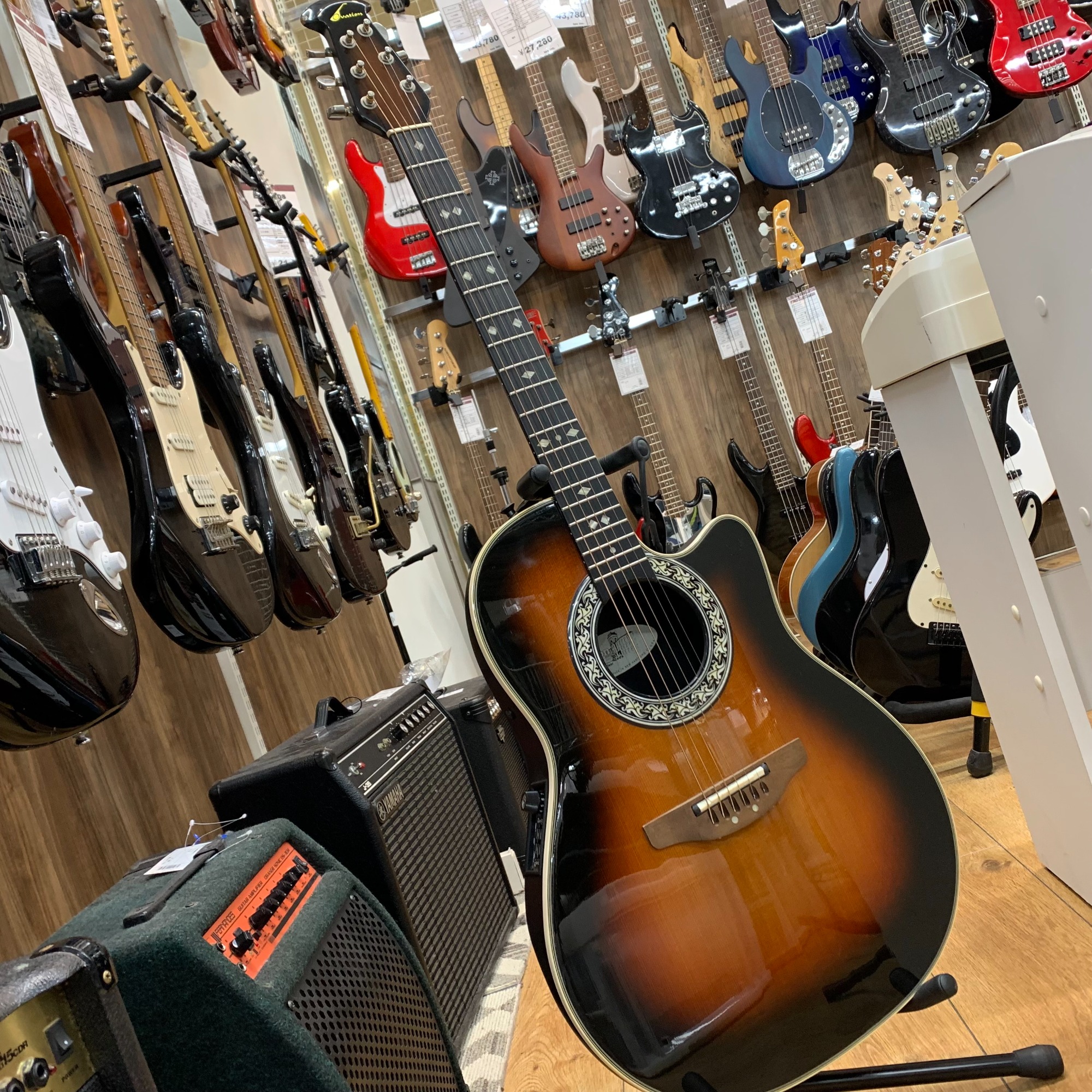 Ovation（オベーション）の「1862 custom balladeer 」を買取入荷致し