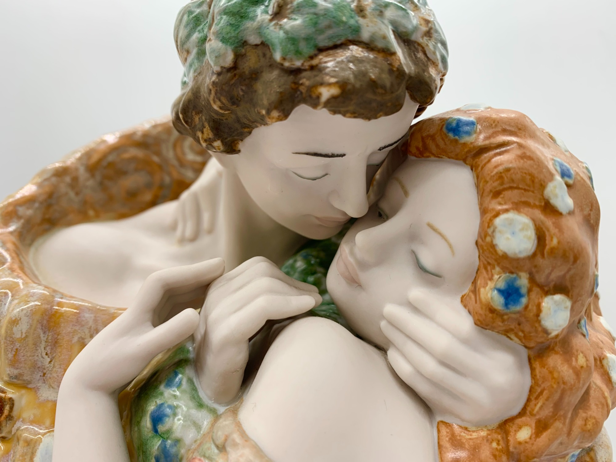 LLADRO(リヤドロ) THE Kiss 8204が入荷しました！｜リサイクルショップ