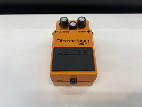 DS-1 日本製 全角ハイフン 1980年代製造・ビンテージのレア物！】BOSS（ボス）の「DS－1 全角