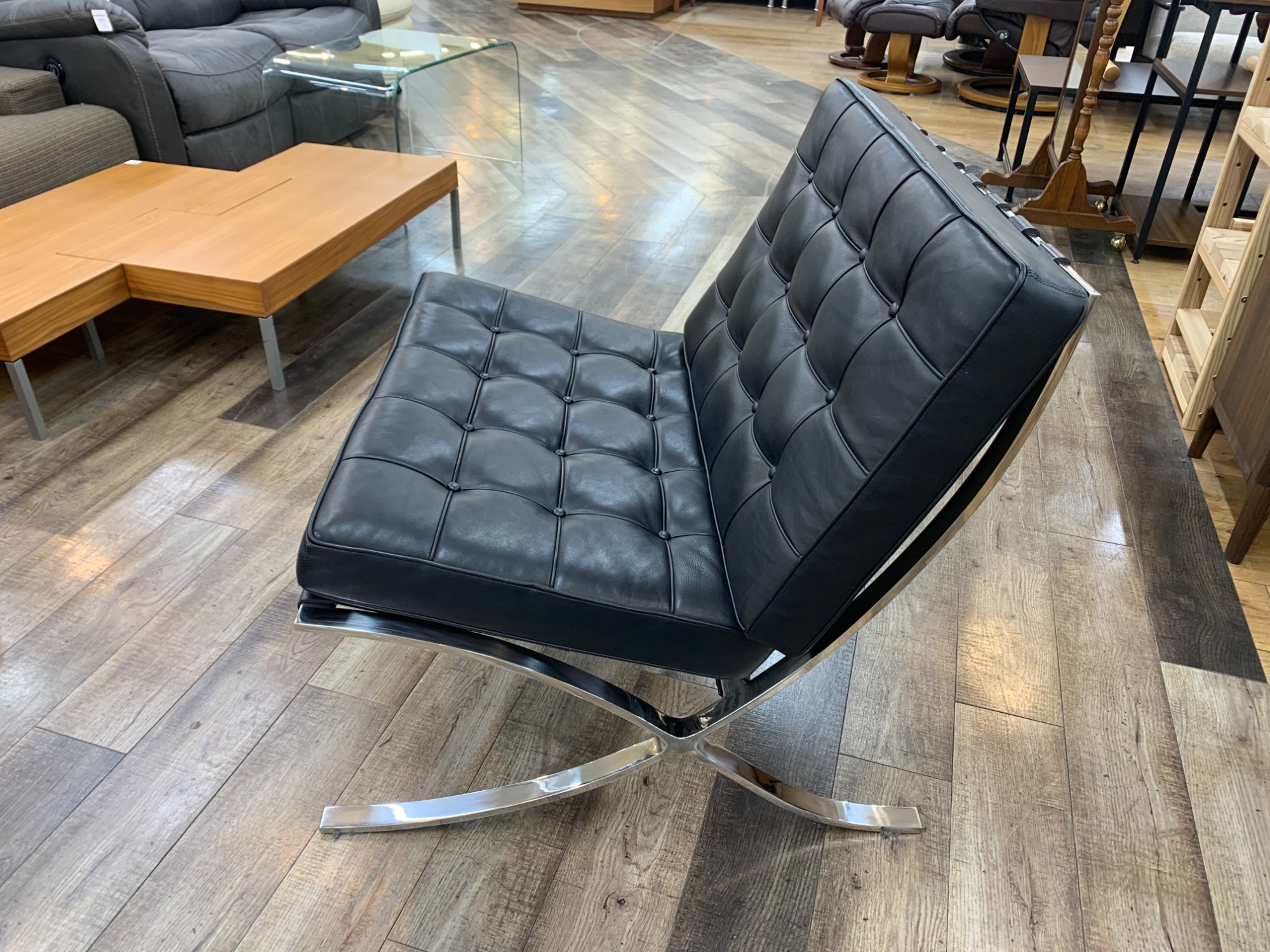 ●バルセロナチェア●リプロダクト　中古品●相模原　横浜　神奈川● バルセロナチェア イス ブラック｜トレファクONLINE
