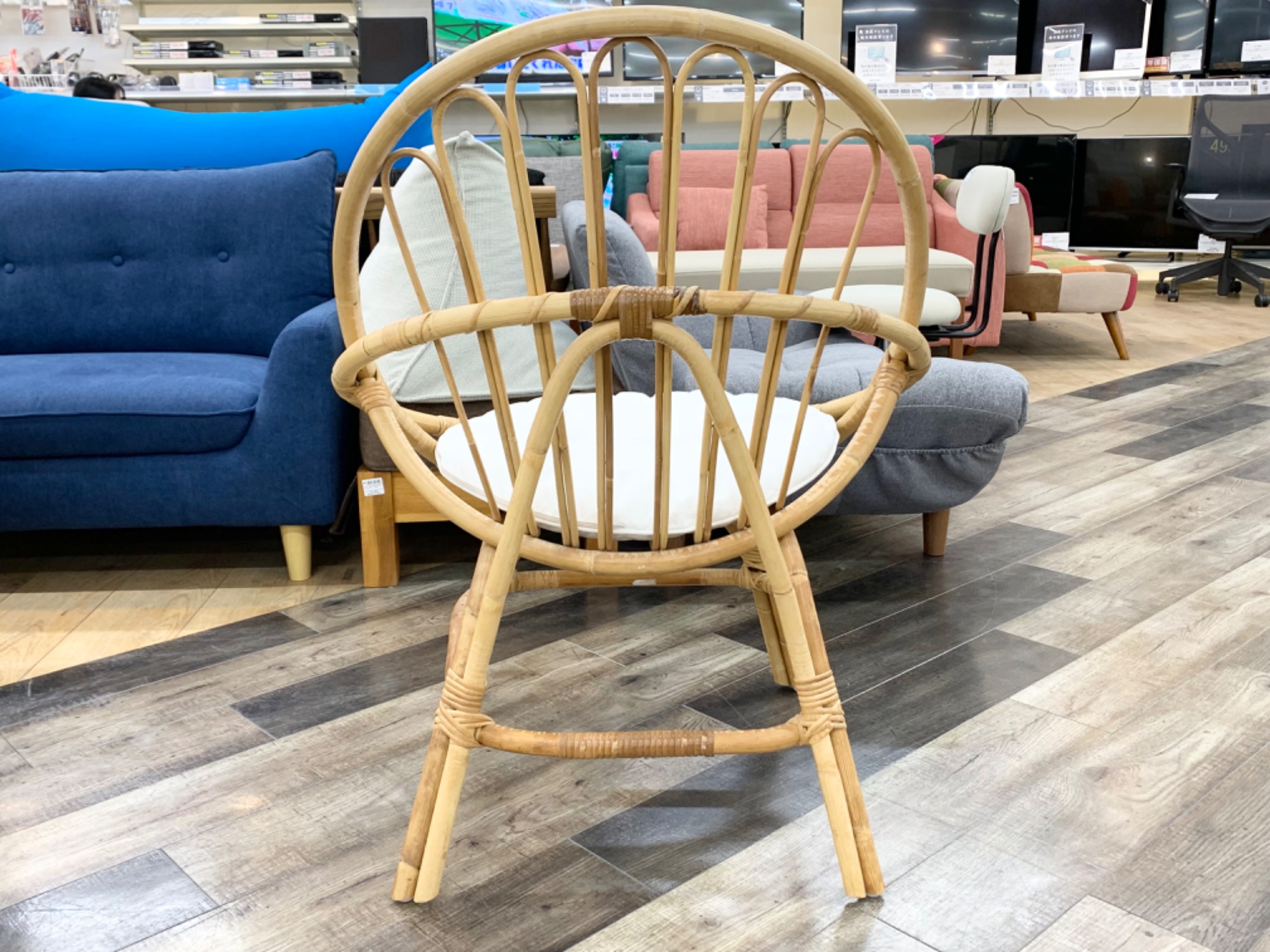 UNICO（ウニコ）】CAGE（カージュ）のラタンチェアが入荷しま