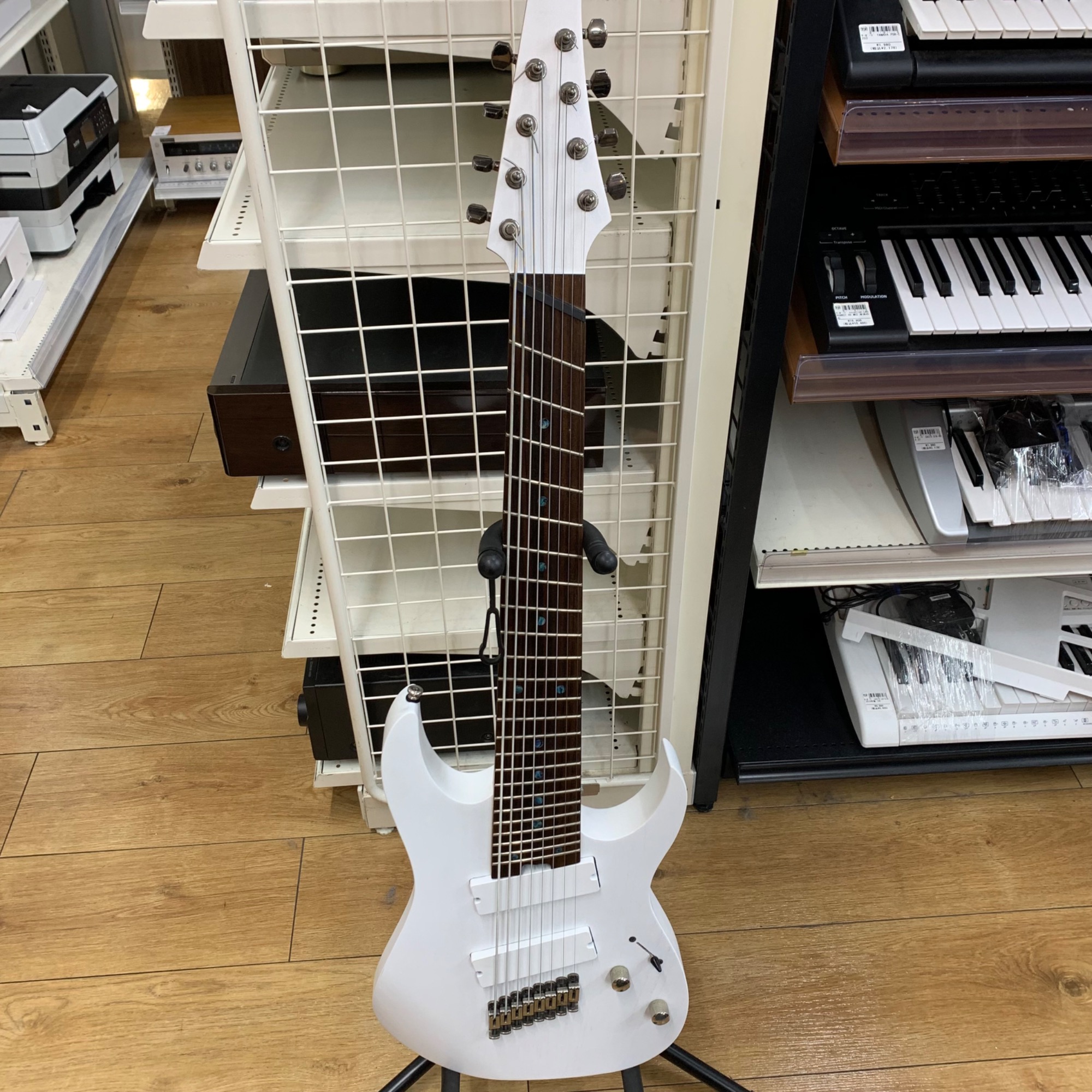 テクニカルフレーズならお手の物】IBANEZ(アイバニーズ) の8弦ギター、RGIF8を買取入荷致しました！！｜2024年07月18日｜リサイクルショップ  トレジャーファクトリー（トレファク）幕張店
