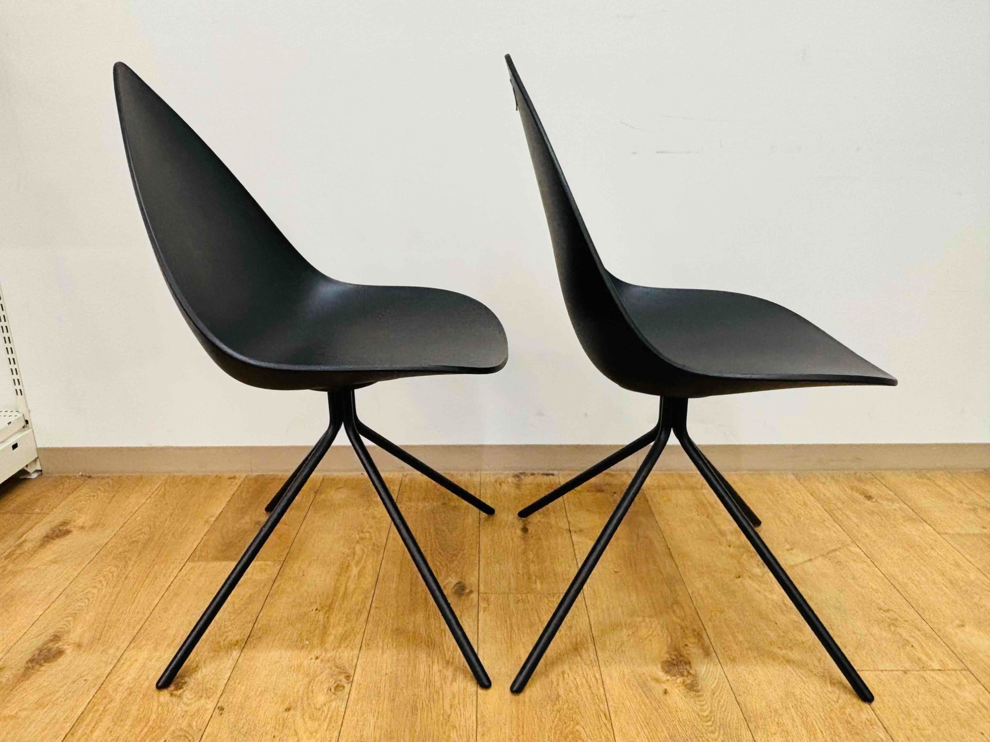BoConcept (ボーコンセプト) のOttawaダイニングチェアが、2脚新