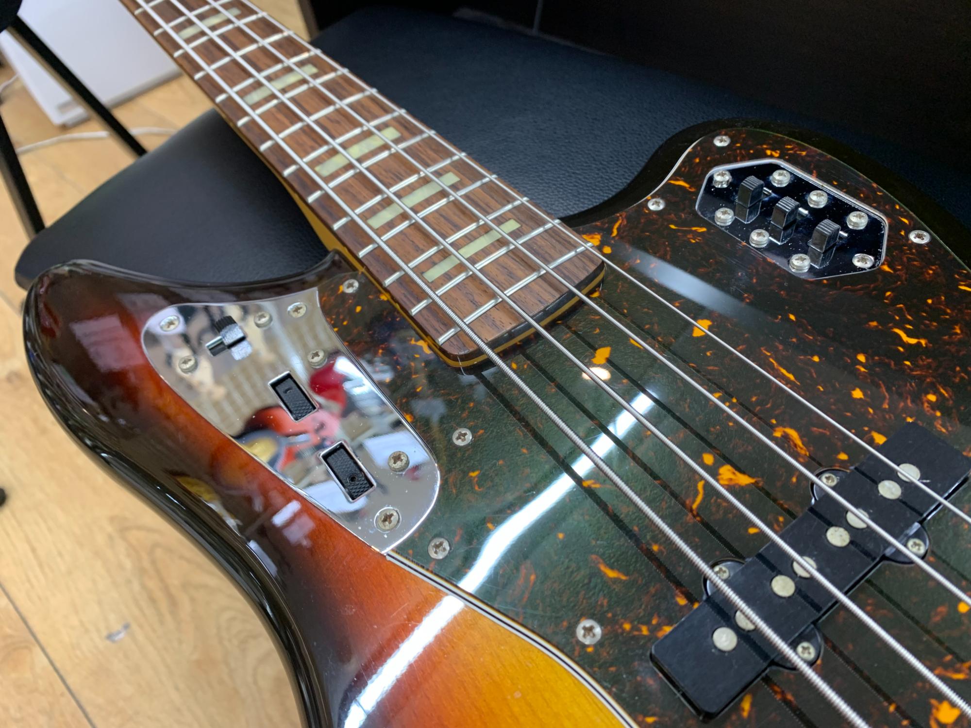 商品紹介】FENDER JAPAN：JAB-97EQ or JAB-EQ：JAGUAR BASSをご紹介