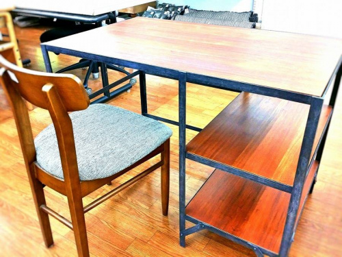 特選家具のウニコ