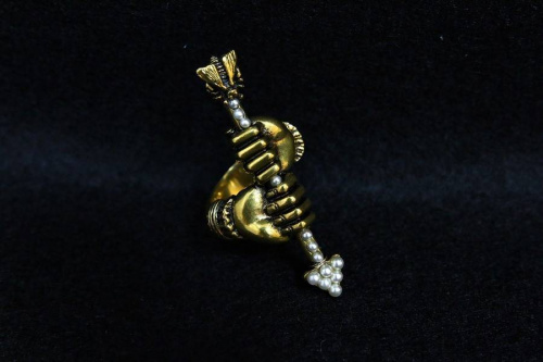 ハイブランドアクセのグッチアクセ