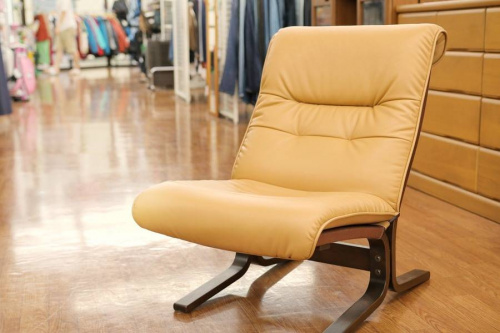 特選家具の富士ファニチャー