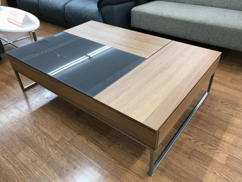 家具・インテリアのテーブル