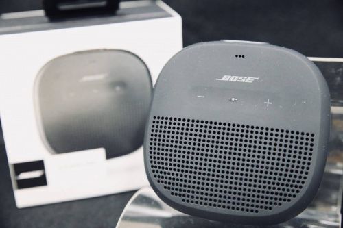 ブルートゥーススピーカーのワイヤレススピーカー