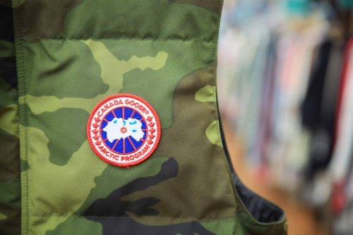 ジャケットのカナダグース