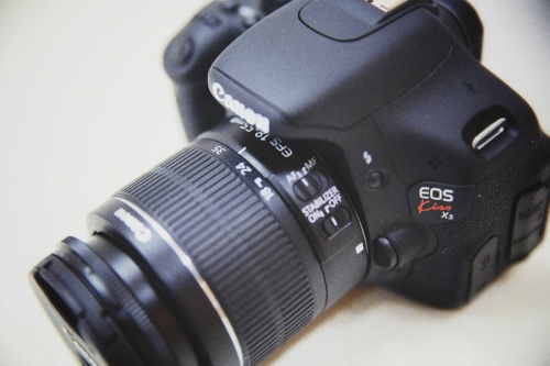 デジタル家電のデジタルカメラ