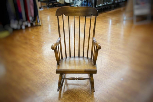 ロッキングチェアの飛騨産業