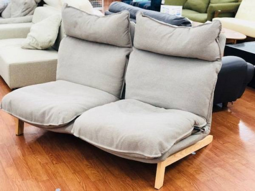 家具のソファ