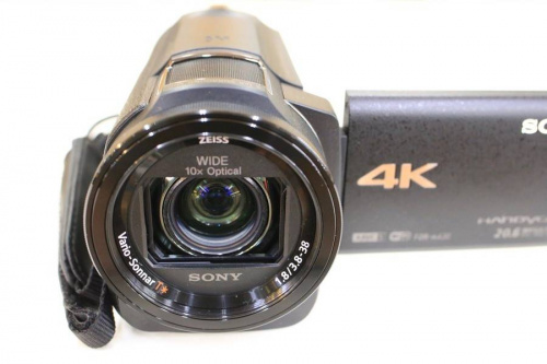 デジタル家電のビデオカメラ