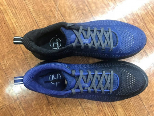 ホカオネオネのエンジニアードガーメンツ