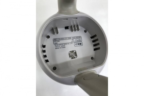 プラスマイナスゼロのコードレスクリーナー