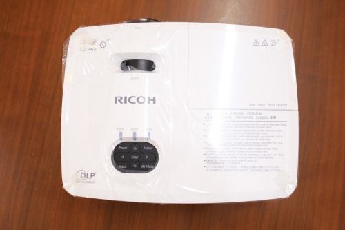 RICOHのプロジェクター