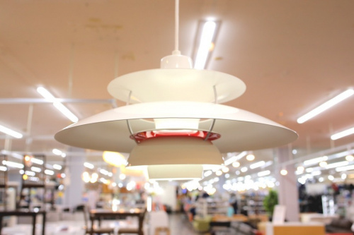 照明のルイスポールセン