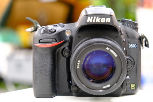 美品⭐Nikon D610 ⭐一眼レフ フルサイズ 入門機 ⭐高速連写 本格機 ニコン、小型軽量フルサイズ一眼レフ「D610」 - デジカメ Watch