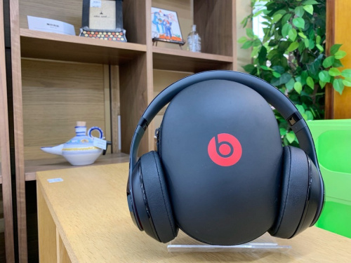 ヘッドホンのBeats