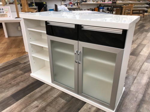 中古家具のキッチンカウンター