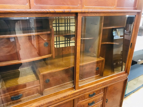 和家具・時代家具の違い棚