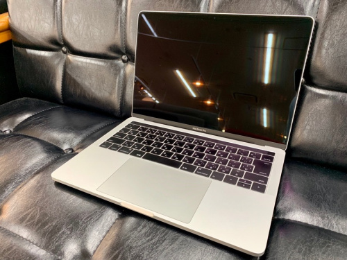 ノートパソコンのMacBook Pro