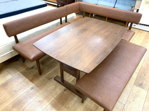 中古家具のベッド