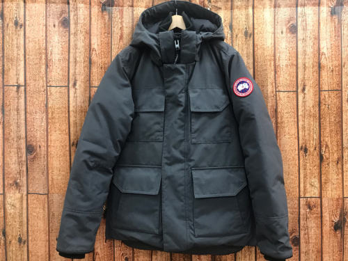 ダウンジャケットのダウンコート