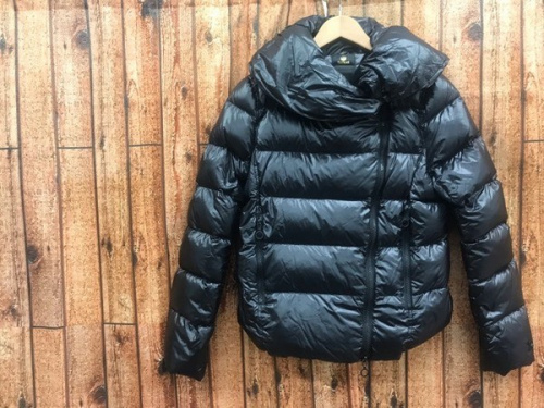 レディースファッションのダウンジャケット