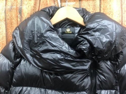 ダウンジャケットのタトラス