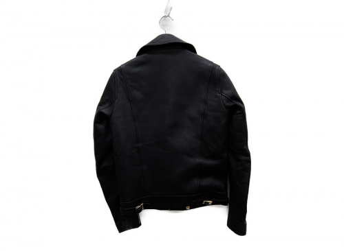 ジャケットのライダース