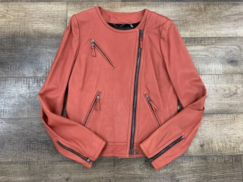 ライダースジャケットのレディース