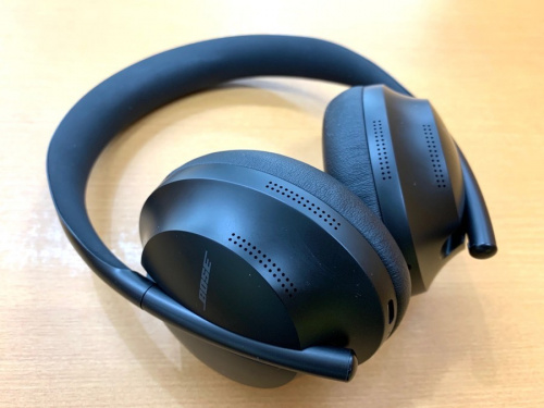 ヘッドホンのBOSE