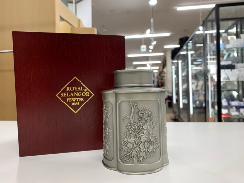 ROYAL SELANGOR PEWTER(ﾛｲﾔﾙ・ｾﾗﾝｺﾞｰﾙ・ﾋﾟｭｰﾀｰ)の茶筒が入荷