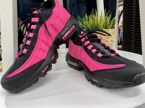 メンズファッションのスニーカー