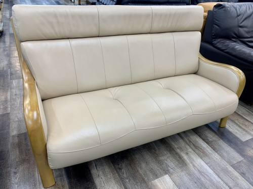 家具のソファ