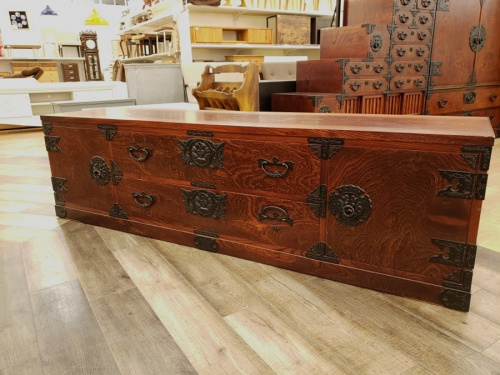 家具のチェスト