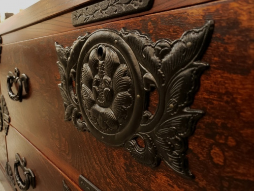 岩谷堂箪笥の幕張