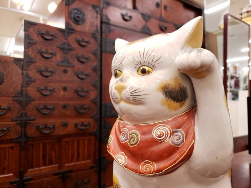 陶器の九谷八幡窯