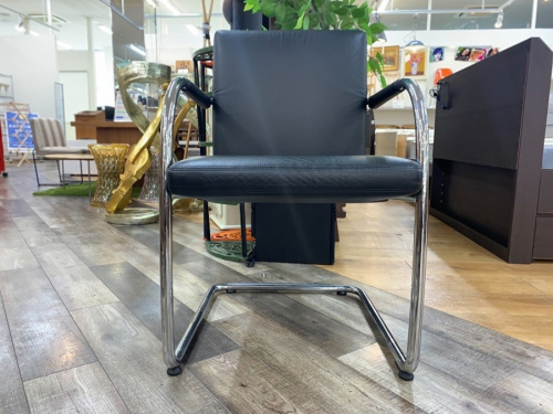 千葉 中古 イスのVitra