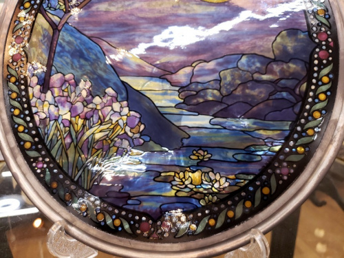 ステンドグラスの自然の風景