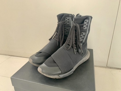 スニーカーのY-3(ワイスリー)