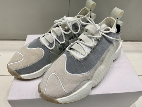 スニーカーの千葉　中古　ファッション