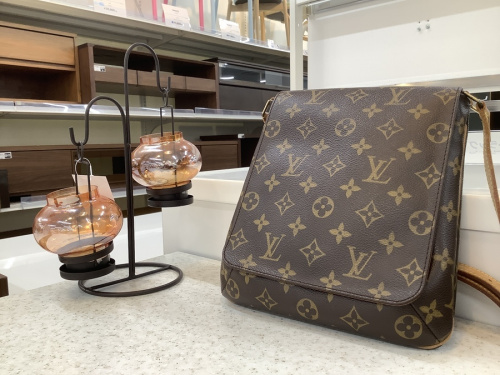 ブランド・ラグジュアリーのLOUIS VUITTON