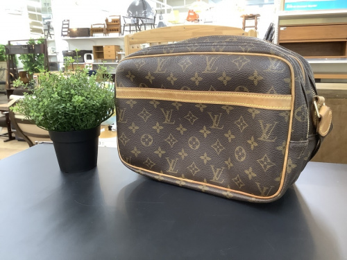 ブランド・ラグジュアリーのLOUIS VUITTON