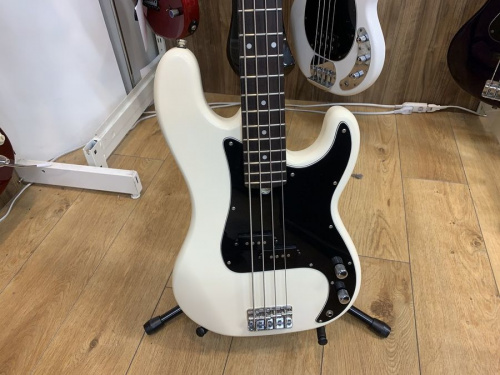 幕張　買取　ベースの楽器強化店舗